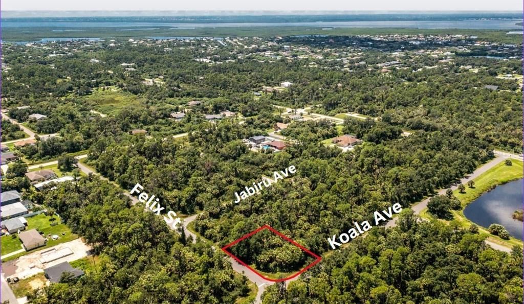 На продажу: $13,900 (0.30 acres)