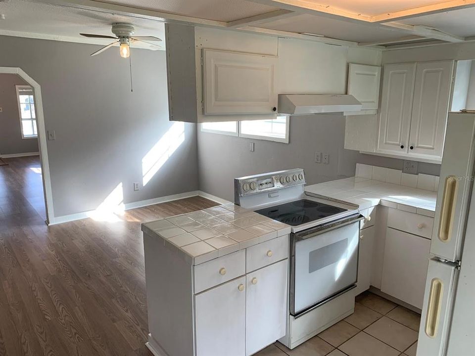 For Rent: $1,499 (3 beds, 1 baths, 1025 Square Feet)