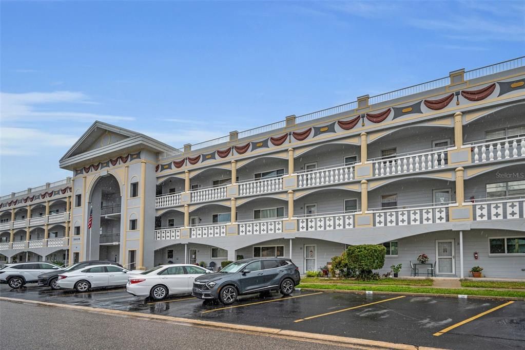 Recently Sold: $205,000 (2 beds, 2 baths, 1400 Square Feet)