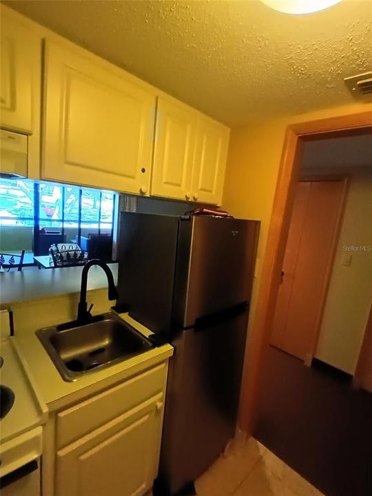 For Sale: $169,000 (1 beds, 1 baths, 530 Square Feet)