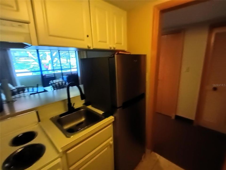 For Sale: $169,000 (1 beds, 1 baths, 530 Square Feet)