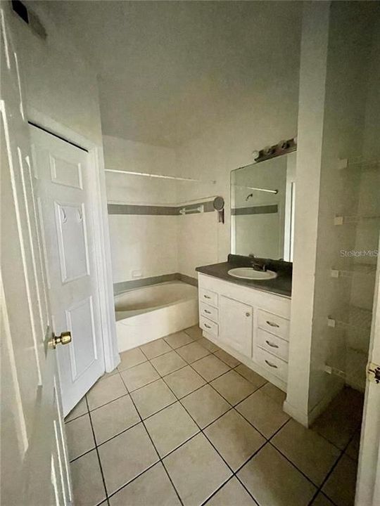 For Rent: $1,750 (2 beds, 2 baths, 1107 Square Feet)