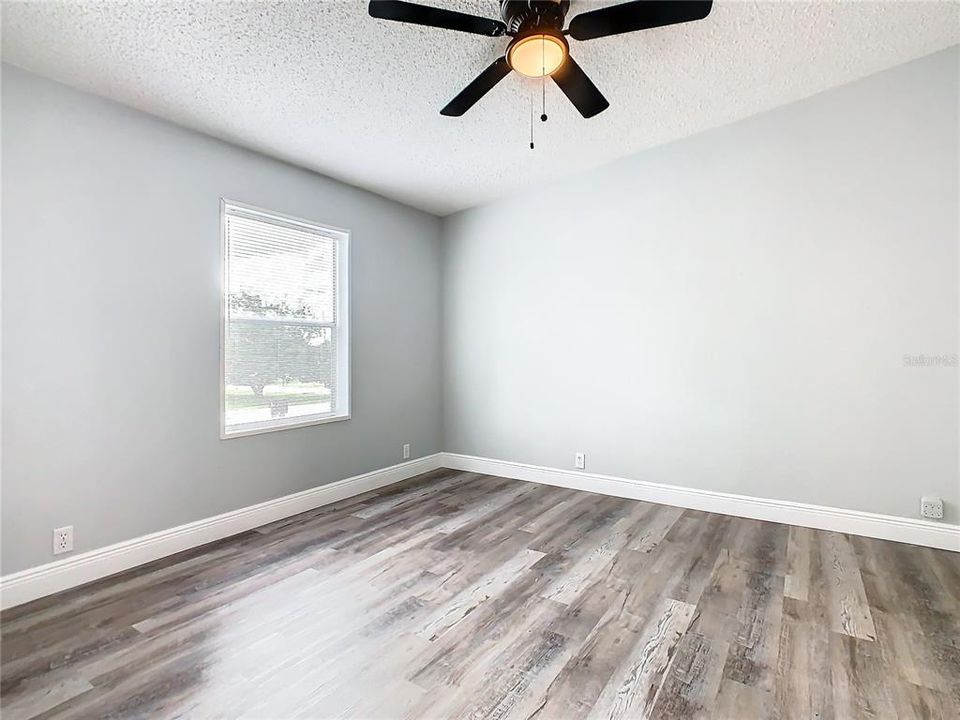 For Sale: $265,000 (3 beds, 2 baths, 1080 Square Feet)