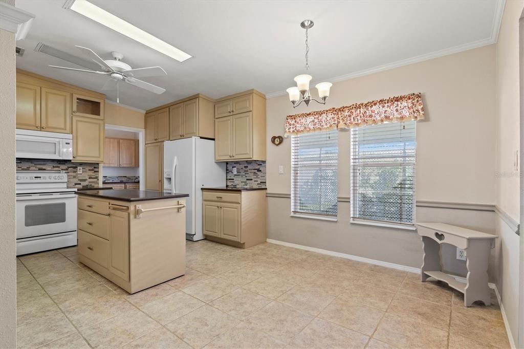 For Sale: $229,750 (3 beds, 2 baths, 1488 Square Feet)