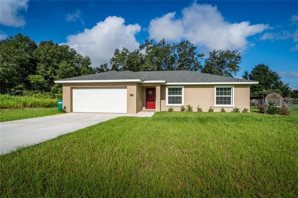 Active With Contract: $250,000 (3 beds, 2 baths, 1324 Square Feet)