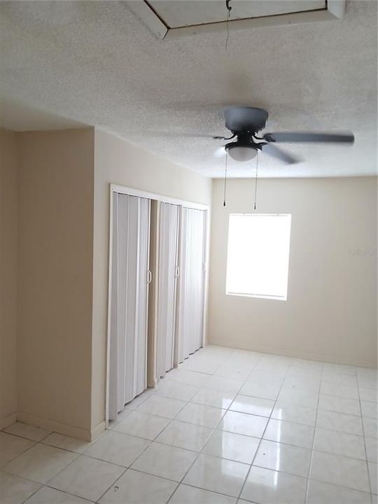 For Sale: $229,000 (3 beds, 1 baths, 1184 Square Feet)