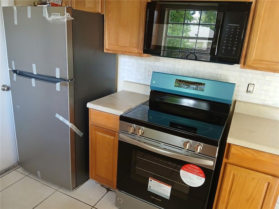 For Sale: $229,000 (3 beds, 1 baths, 1184 Square Feet)