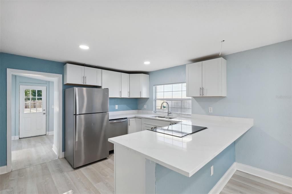 Active With Contract: $319,000 (0 beds, 0 baths, 1255 Square Feet)