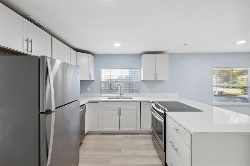 Active With Contract: $319,000 (0 beds, 0 baths, 1255 Square Feet)