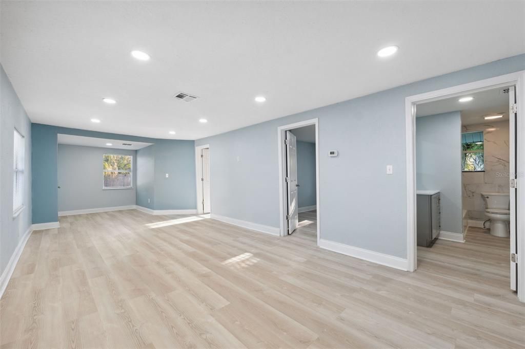 Active With Contract: $319,000 (0 beds, 0 baths, 1255 Square Feet)