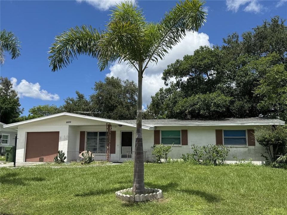 Active With Contract: $235,000 (3 beds, 2 baths, 1311 Square Feet)