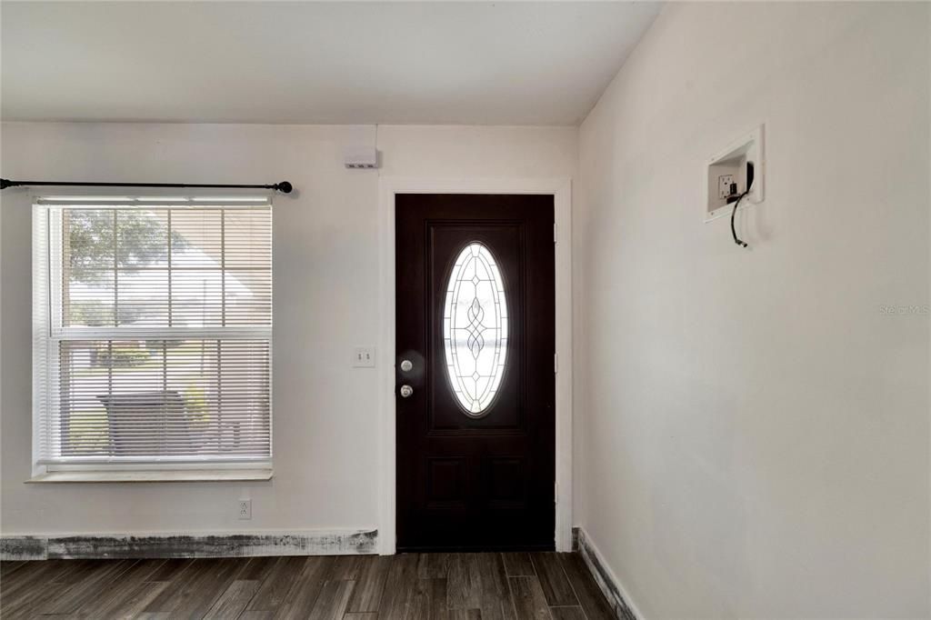 For Sale: $289,900 (3 beds, 2 baths, 1459 Square Feet)