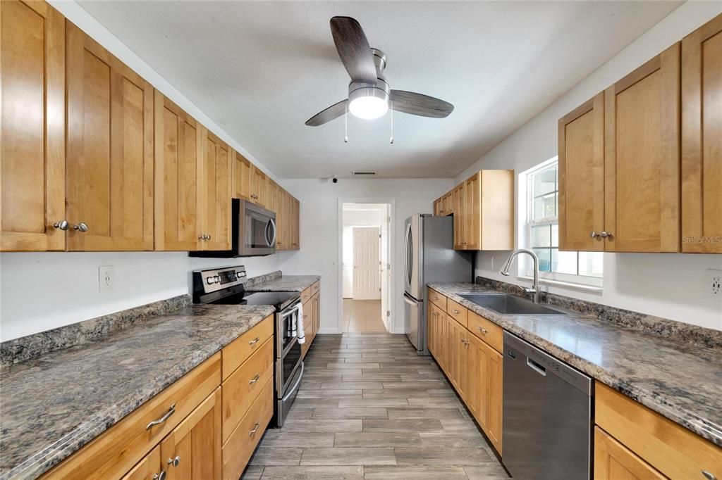 For Sale: $289,900 (3 beds, 2 baths, 1459 Square Feet)