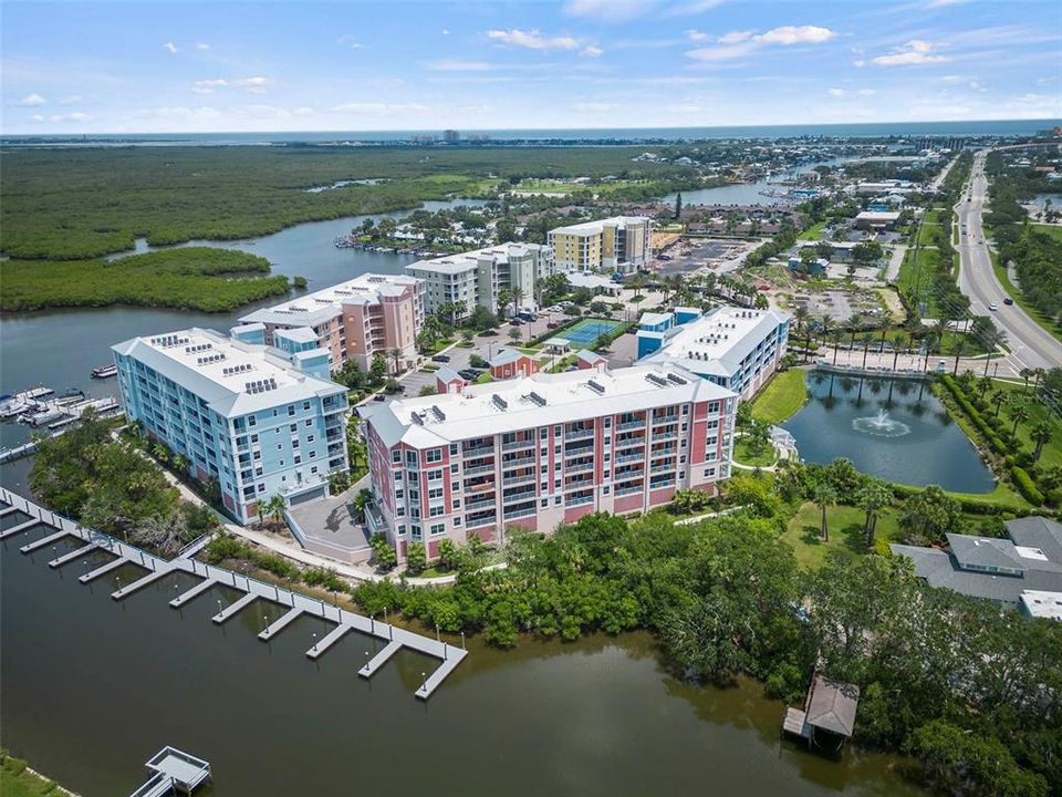 For Sale: $590,000 (2 beds, 2 baths, 1384 Square Feet)