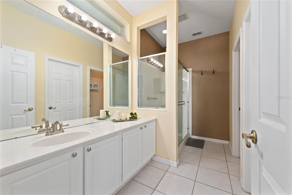 Second bathroom in the master room with walking closet