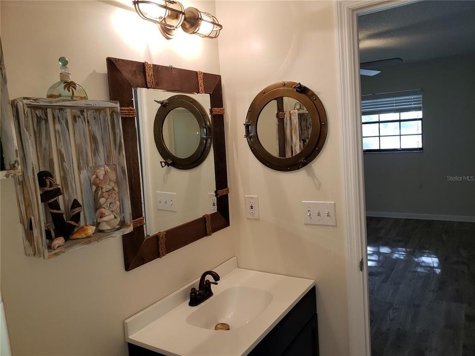 For Rent: $1,850 (2 beds, 2 baths, 1110 Square Feet)