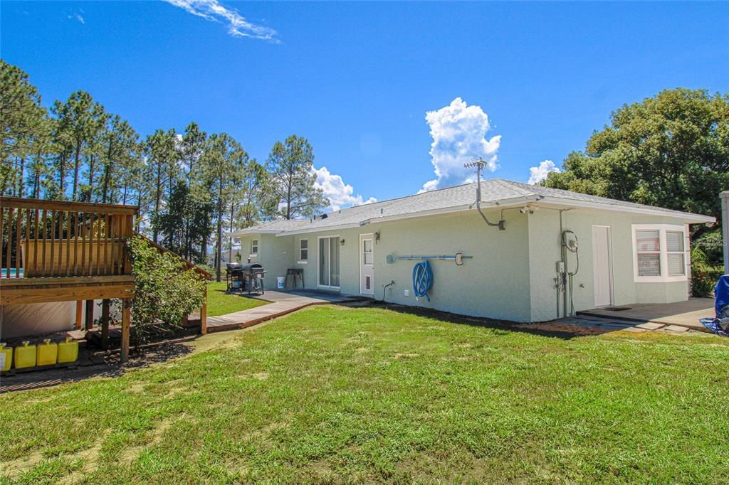 Active With Contract: $389,900 (4 beds, 2 baths, 1741 Square Feet)