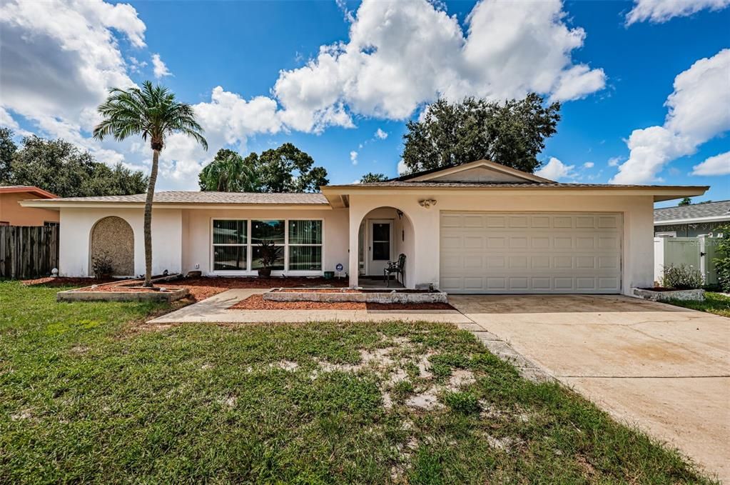 For Sale: $575,000 (3 beds, 2 baths, 1933 Square Feet)