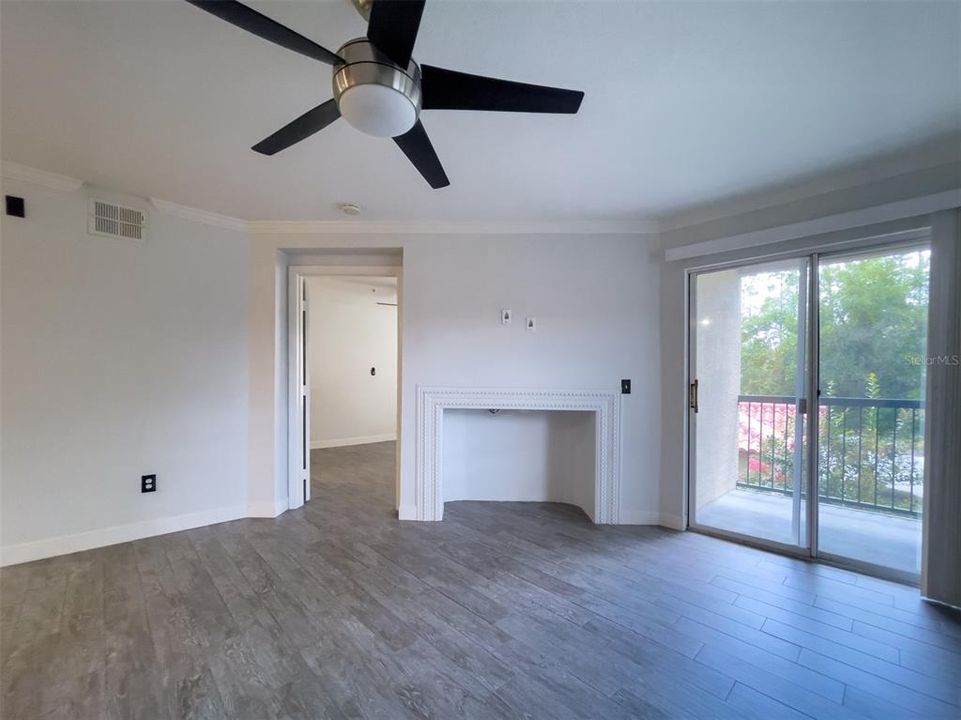 For Rent: $2,400 (2 beds, 2 baths, 1107 Square Feet)