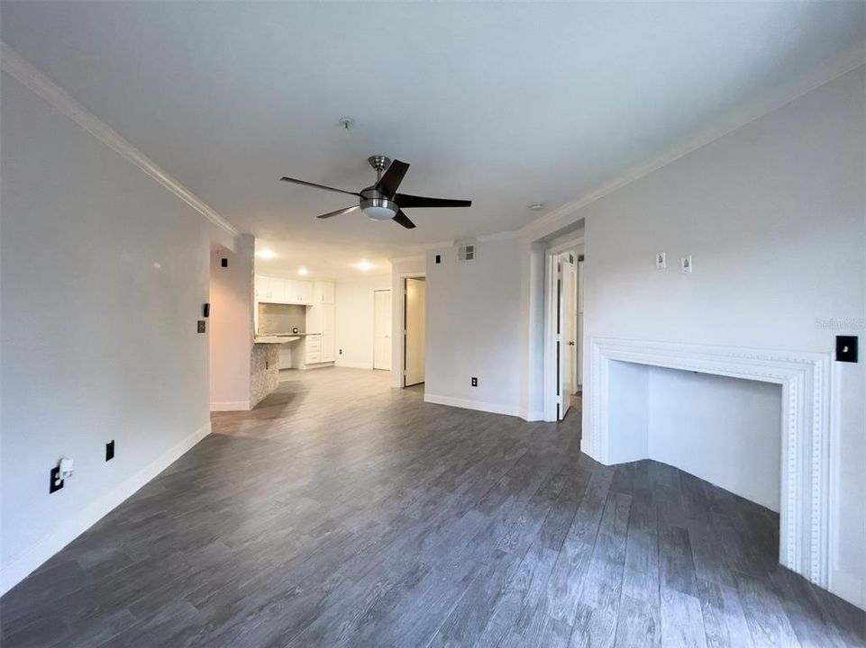 For Rent: $2,400 (2 beds, 2 baths, 1107 Square Feet)