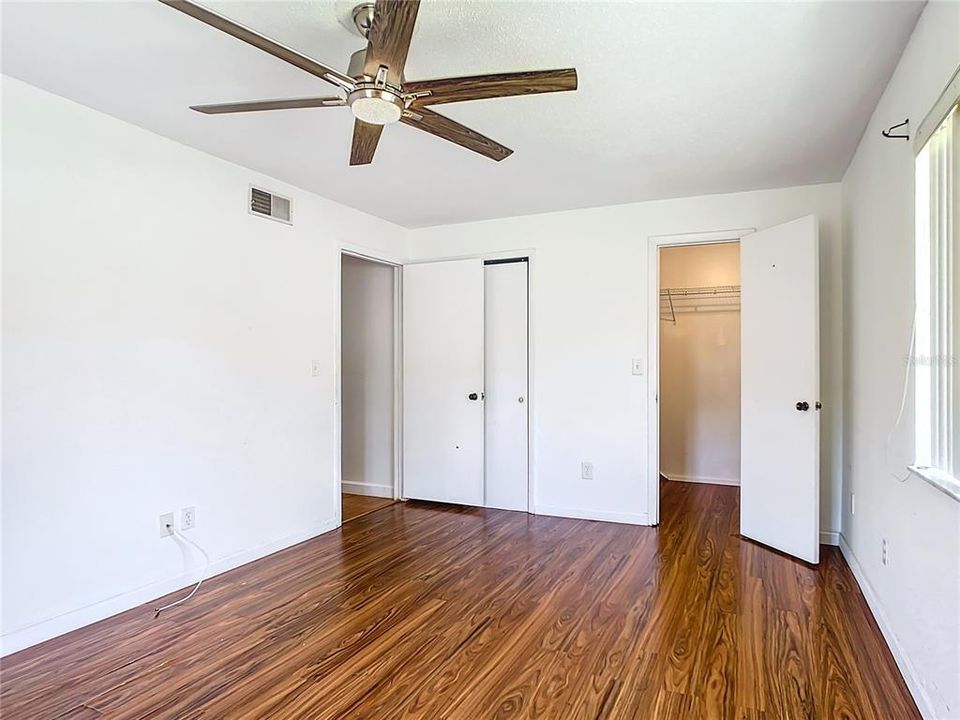 For Rent: $1,900 (2 beds, 1 baths, 853 Square Feet)