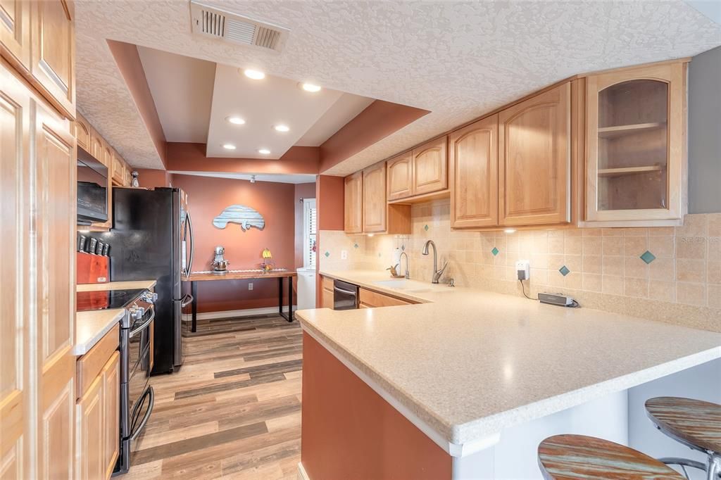 Kitchen with Breakfast Bar