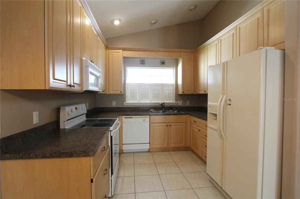 For Rent: $2,350 (4 beds, 2 baths, 1510 Square Feet)