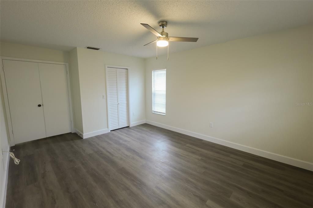 For Sale: $445,000 (3 beds, 2 baths, 1302 Square Feet)