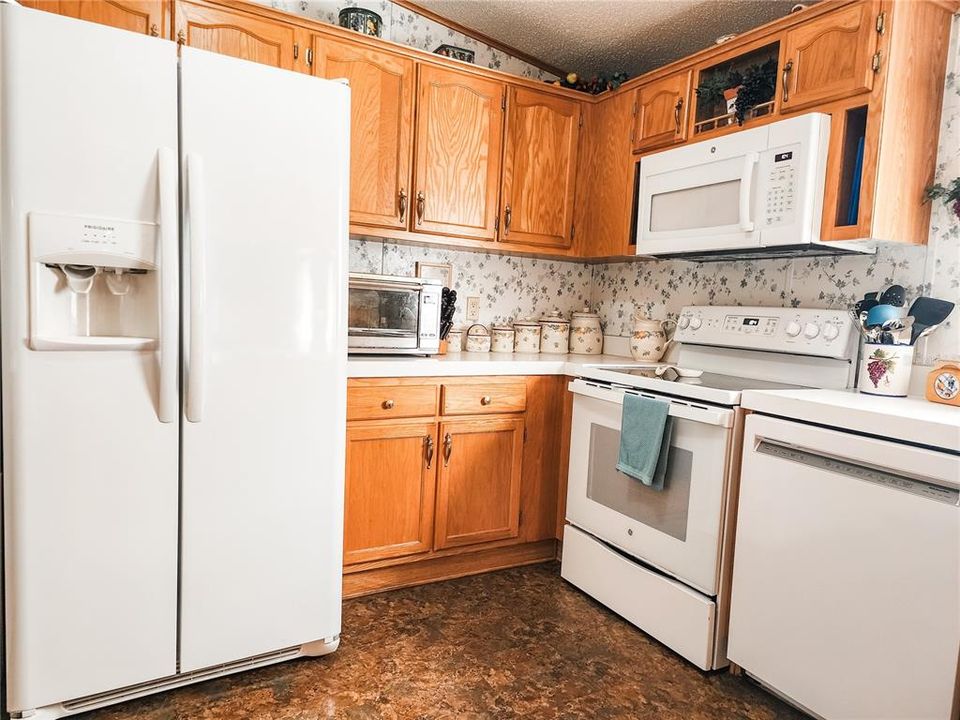 For Sale: $235,000 (3 beds, 2 baths, 1620 Square Feet)