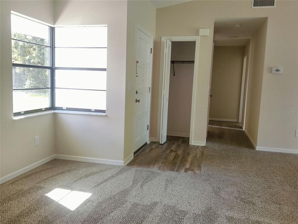 For Sale: $249,900 (2 beds, 2 baths, 1153 Square Feet)