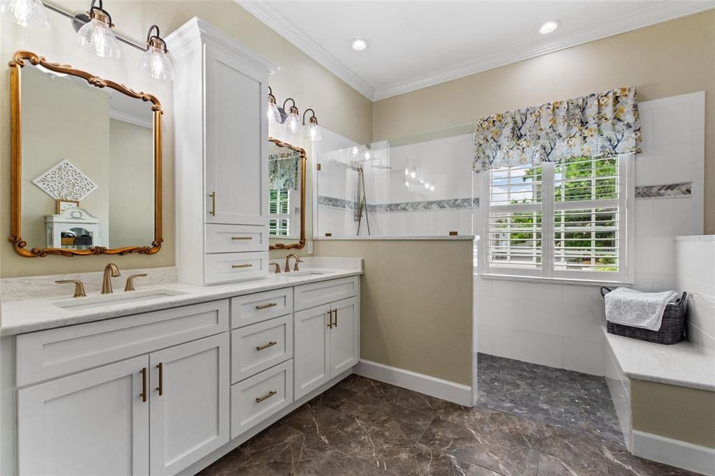 Tall vanity with pull out drawers