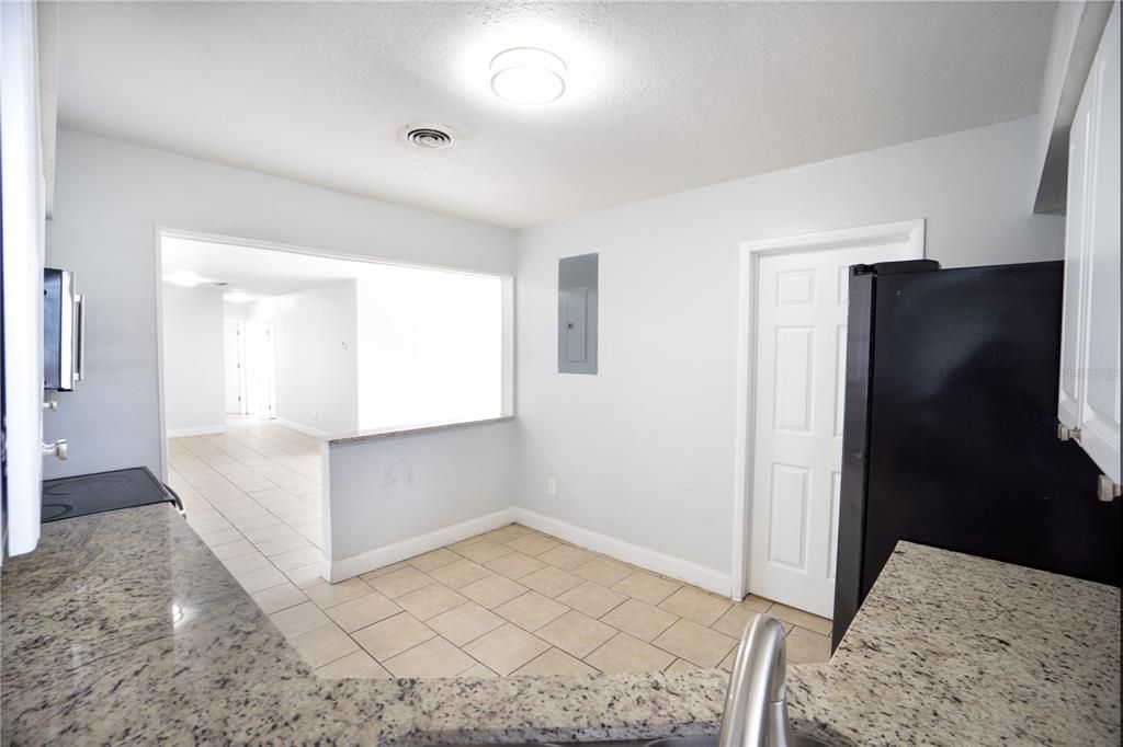 For Sale: $279,900 (4 beds, 2 baths, 1754 Square Feet)