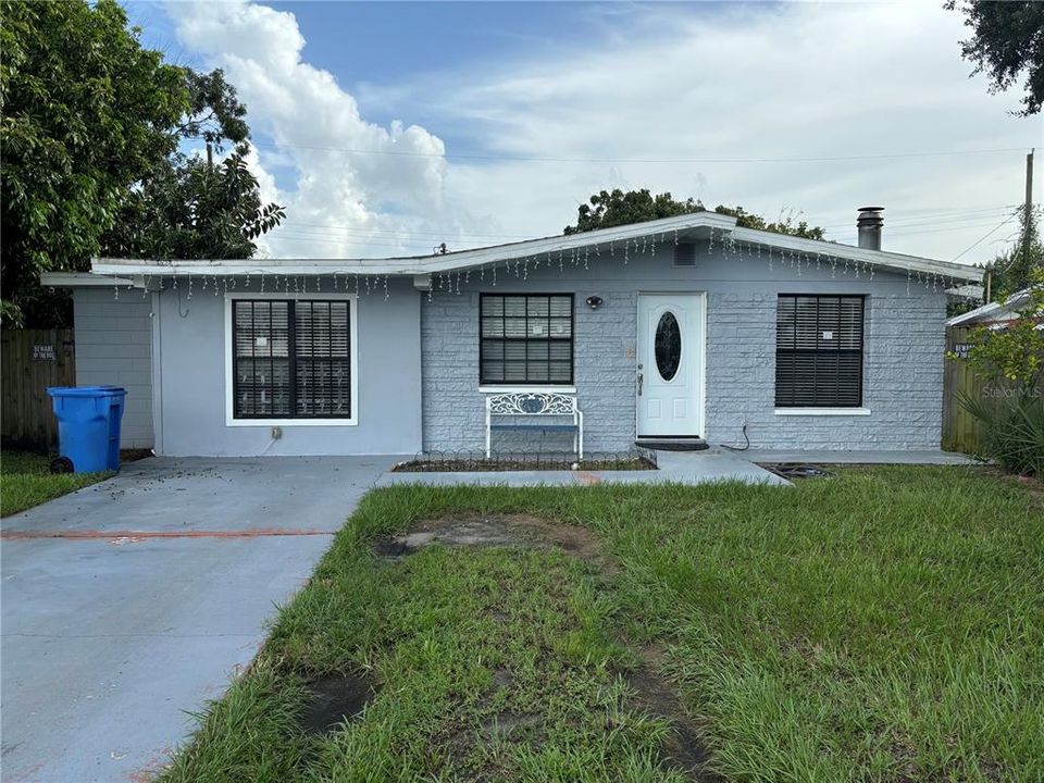 For Sale: $375,000 (3 beds, 2 baths, 1112 Square Feet)