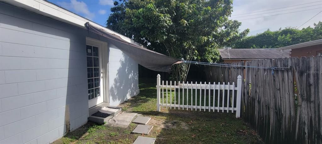 For Sale: $375,000 (3 beds, 2 baths, 1112 Square Feet)