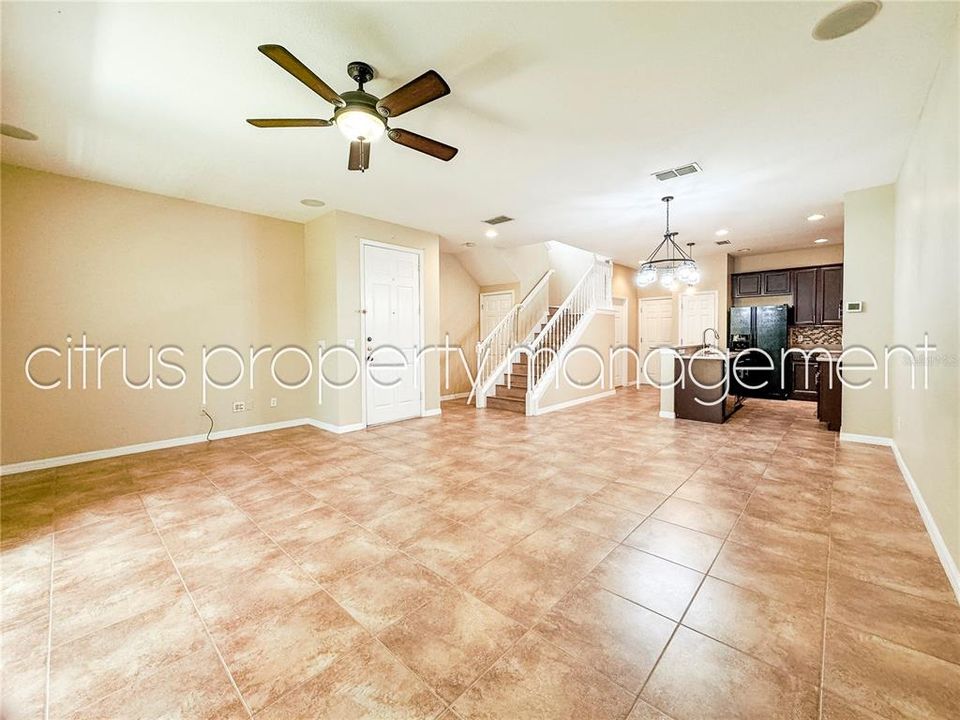 For Rent: $2,395 (3 beds, 2 baths, 1656 Square Feet)