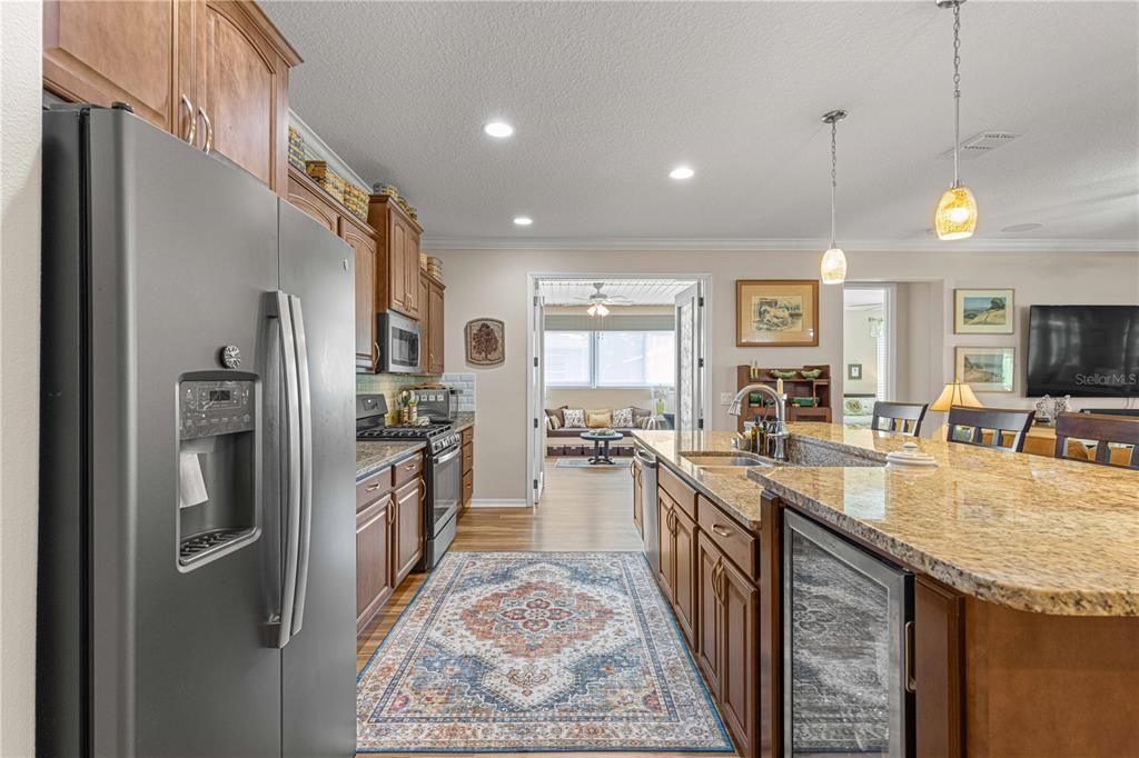 Active With Contract: $437,500 (3 beds, 3 baths, 2500 Square Feet)