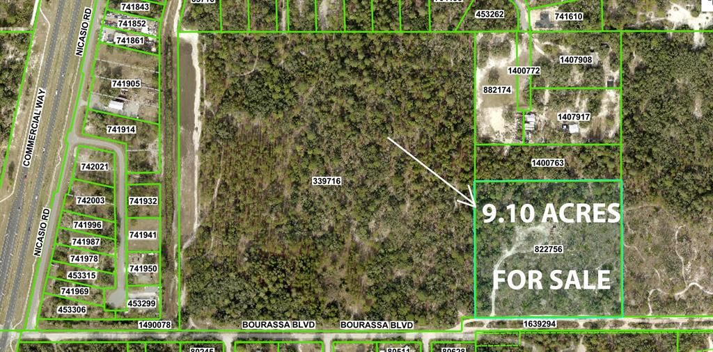 На продажу: $2,600,000 (9.10 acres)