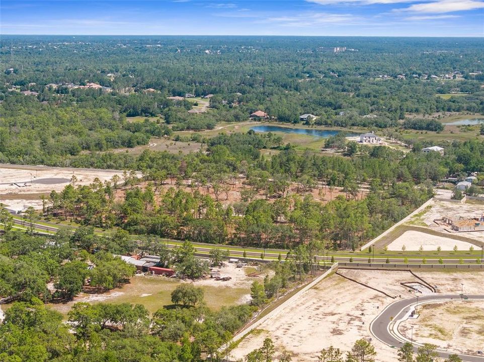 На продажу: $2,600,000 (9.10 acres)