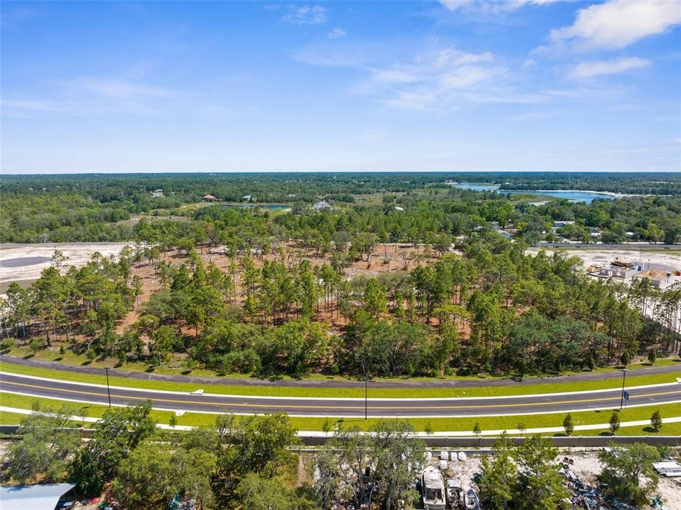 На продажу: $2,600,000 (9.10 acres)