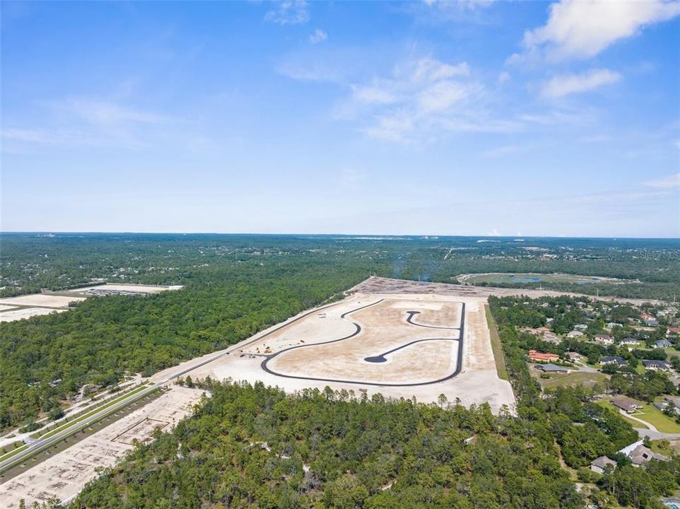 На продажу: $2,600,000 (9.10 acres)