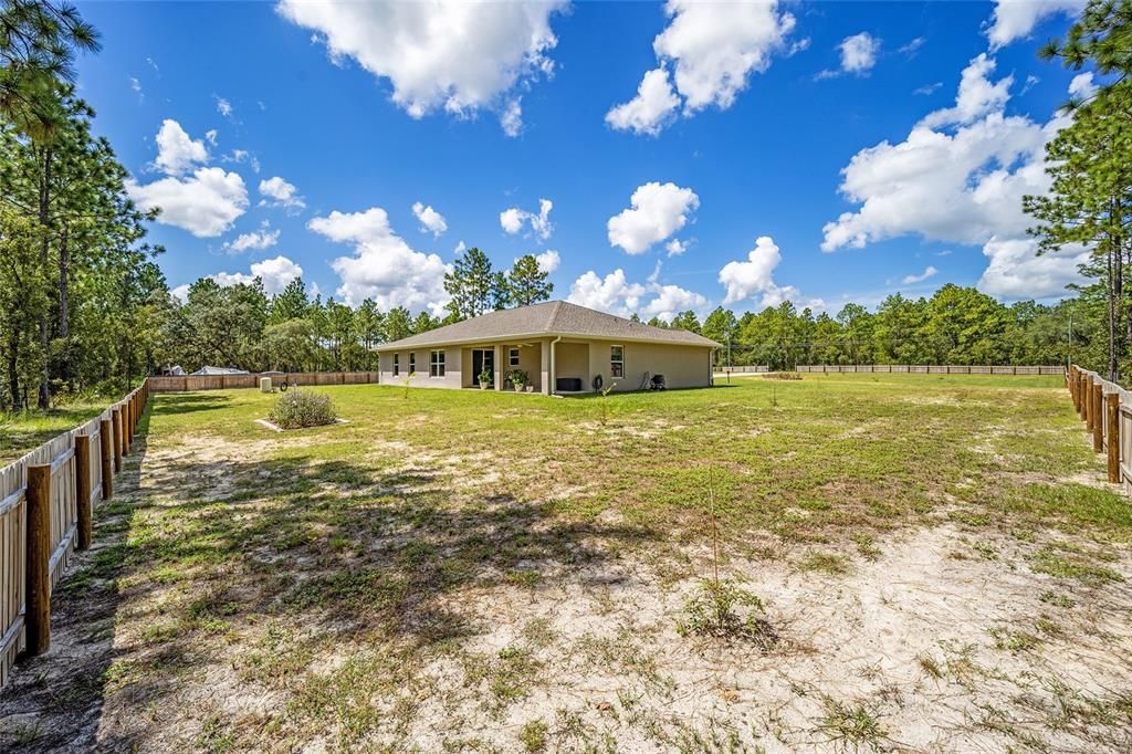 For Sale: $387,000 (3 beds, 2 baths, 1760 Square Feet)