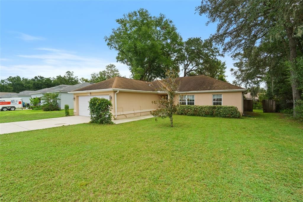 For Sale: $285,000 (4 beds, 2 baths, 1642 Square Feet)