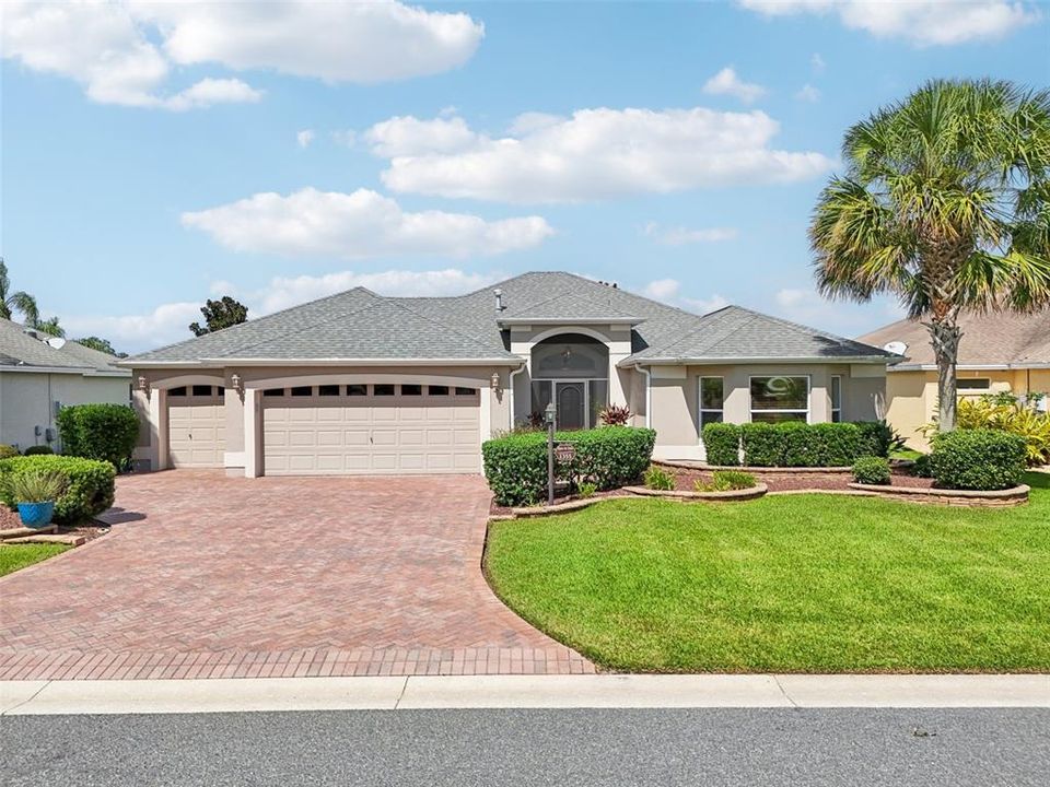 For Sale: $1,029,000 (3 beds, 2 baths, 2206 Square Feet)