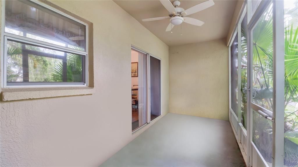 Screened Patio *virtually staged