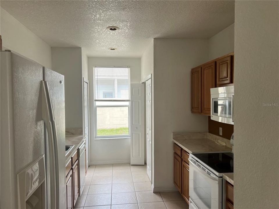 For Rent: $2,000 (3 beds, 2 baths, 1512 Square Feet)