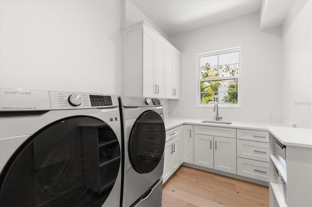 Laundry room off kitchen