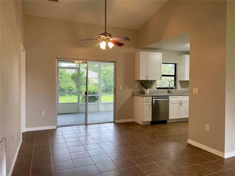 For Sale: $311,900 (3 beds, 2 baths, 1370 Square Feet)