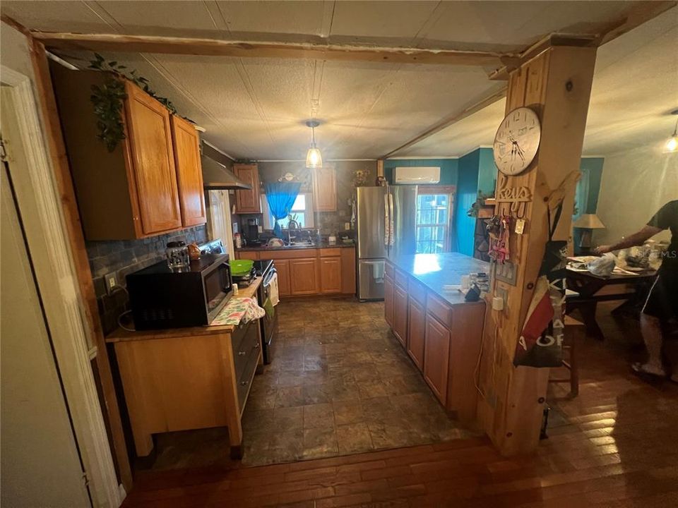 For Sale: $170,000 (3 beds, 2 baths, 1196 Square Feet)