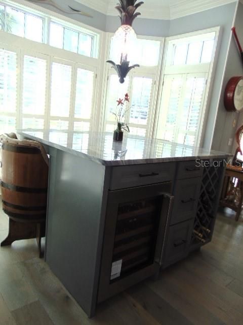 SUBZERO BUILT IN WINE COOLER