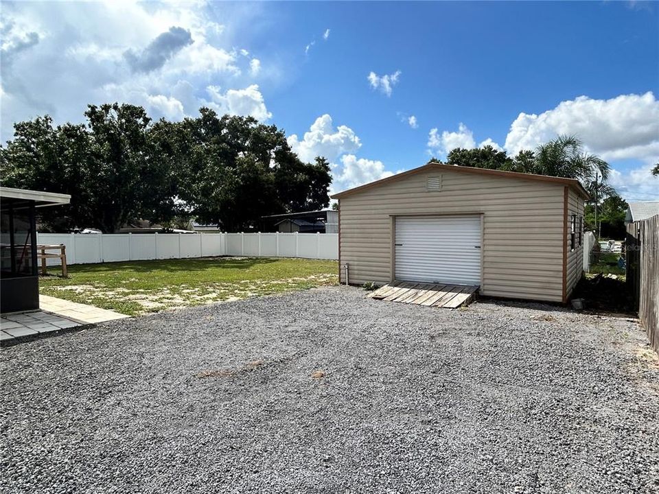 Garage/ workshop